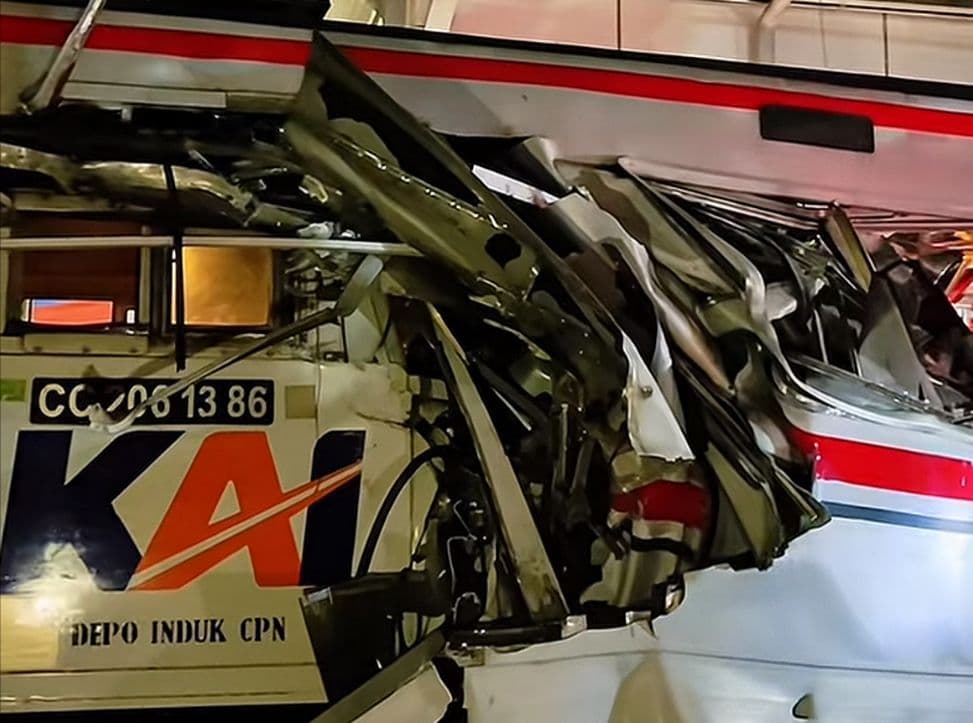 Tujuh Orang Meninggal Dunia dalam Tabrakan Maut KA Argo Bromo Anggrek dan KRL di Bekasi